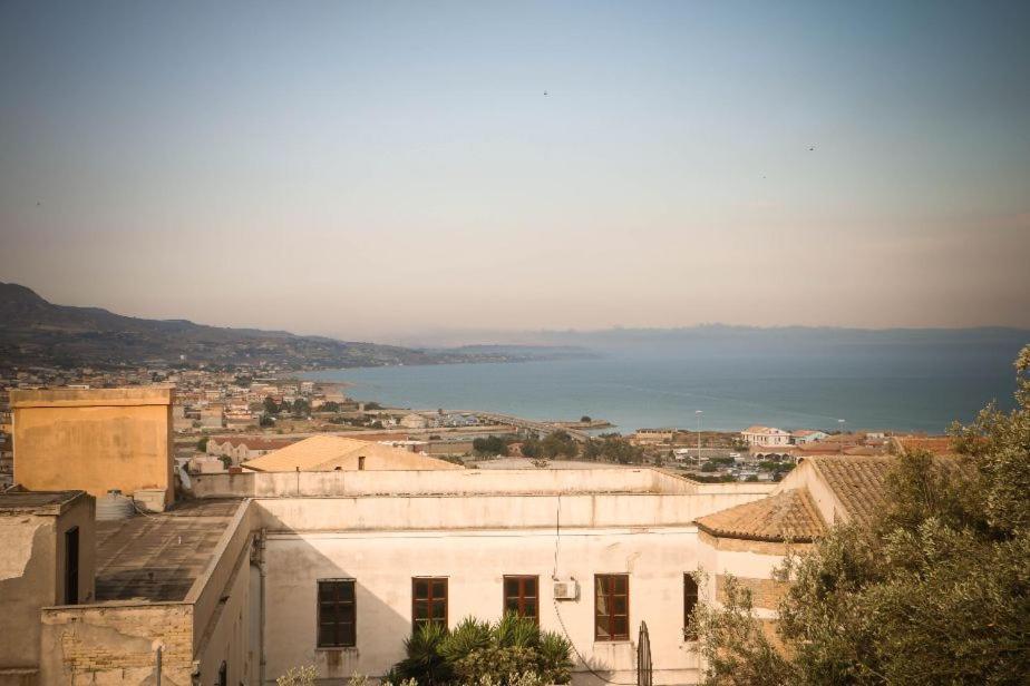 Il Grifo Hotel Ликата Екстериор снимка